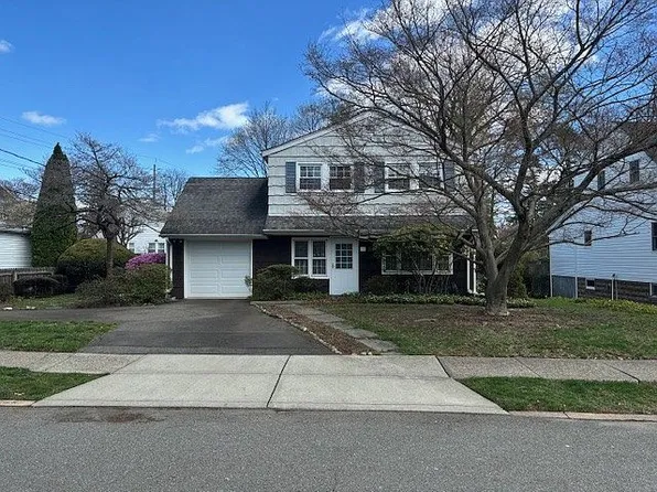 55 Brickell Ave, Westwood, NJ 07675