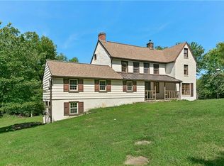 90 Turkey Ln, Furlong, PA 18925