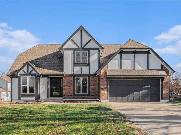 13448 W 106th St, Overland Park, KS 66215