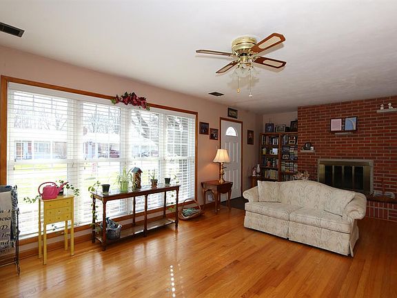 4th image of 361 Eastern Ave