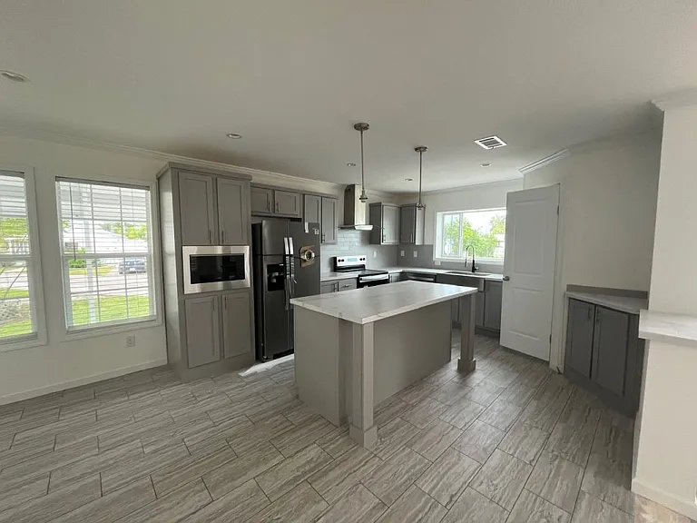 24 Eland Dr #24 — Photo 16