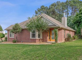 209 Greenmeadow Ln, Jonesboro, AR 72404