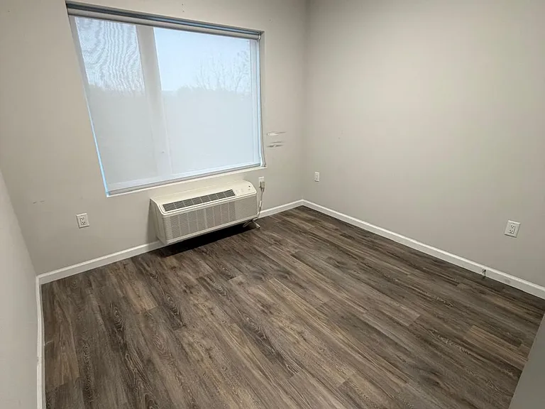 287 Lake St #302 — Photo 4