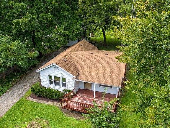 3rd image of 4511 Lathrop Dr