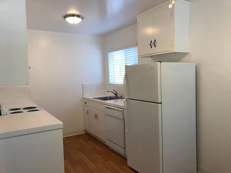 1st image of 1632 Ontario Dr APT 3