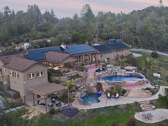 3rd image of 1061 Summit Rd.