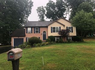 2215 Wooded Way, Huntingdon, PA 16652