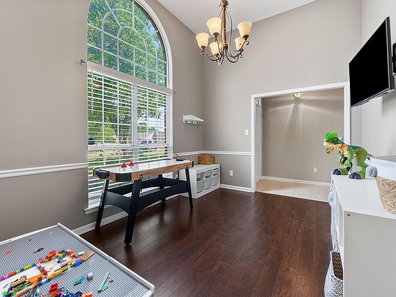 5th image of 11779 Village Center St