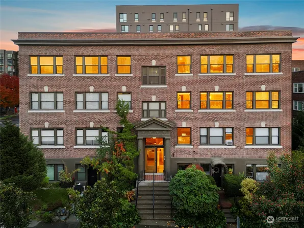 1136 13th Avenue #104, Seattle, WA 98122