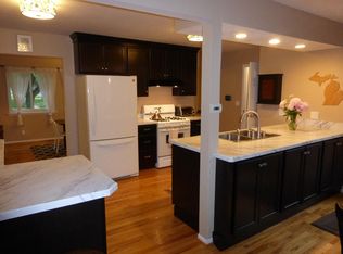 333 Nichols Dr, Saline, MI 48176