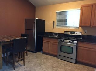 1010 Fullerton Ave #B, Corona, CA 92879