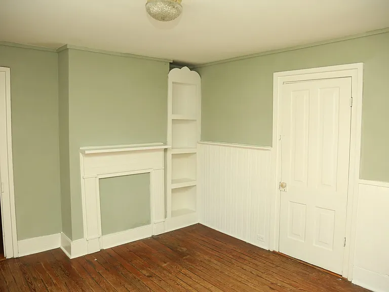 920 Anderson St — Photo 5