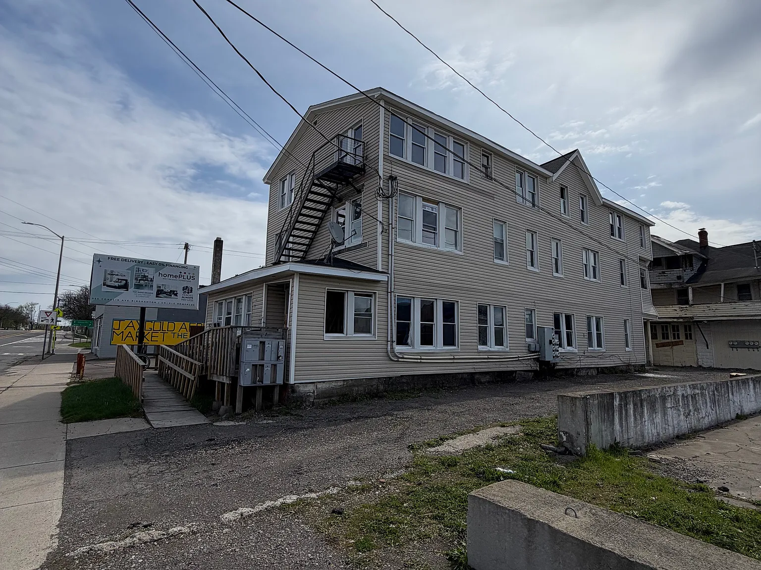 1408 East Main Street — Photo 1
