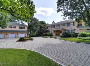 738 Todt Hill Rd, Staten Island, NY 10304