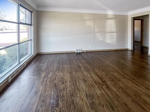 3rd image of 24270 Jerome Ave