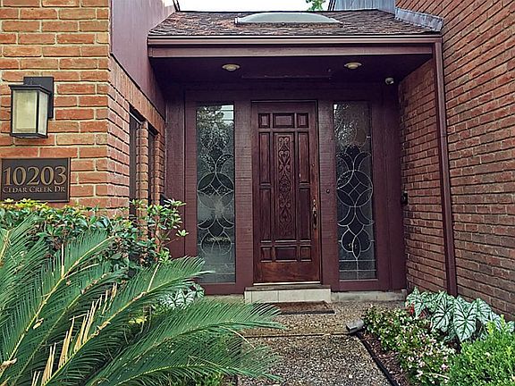 2nd image of 10203 Cedar Creek Dr