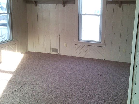 4th image of 38 Mechanic St
