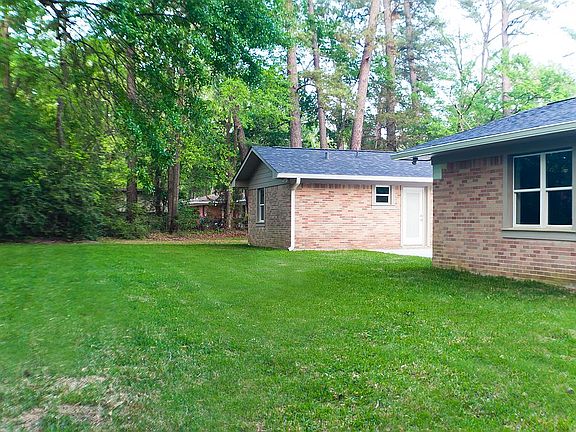 3rd image of 1214 Wildbriar Dr