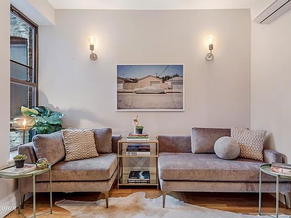 3rd image of 790 Saint Johns Pl APT 2B
