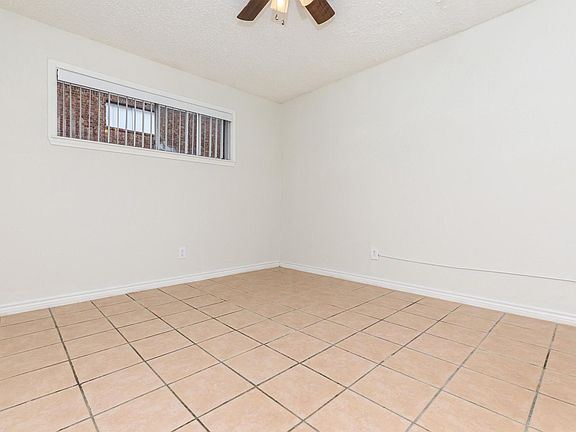 5th image of 3940 S Shaver St #Fec46aa3d