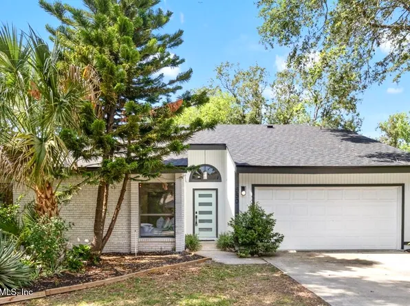 550 ROBLES Lane, Ponte Vedra Beach, FL 32082