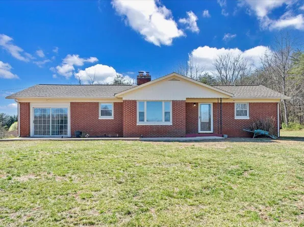 64 Elf Trl, Bassett, VA 24055