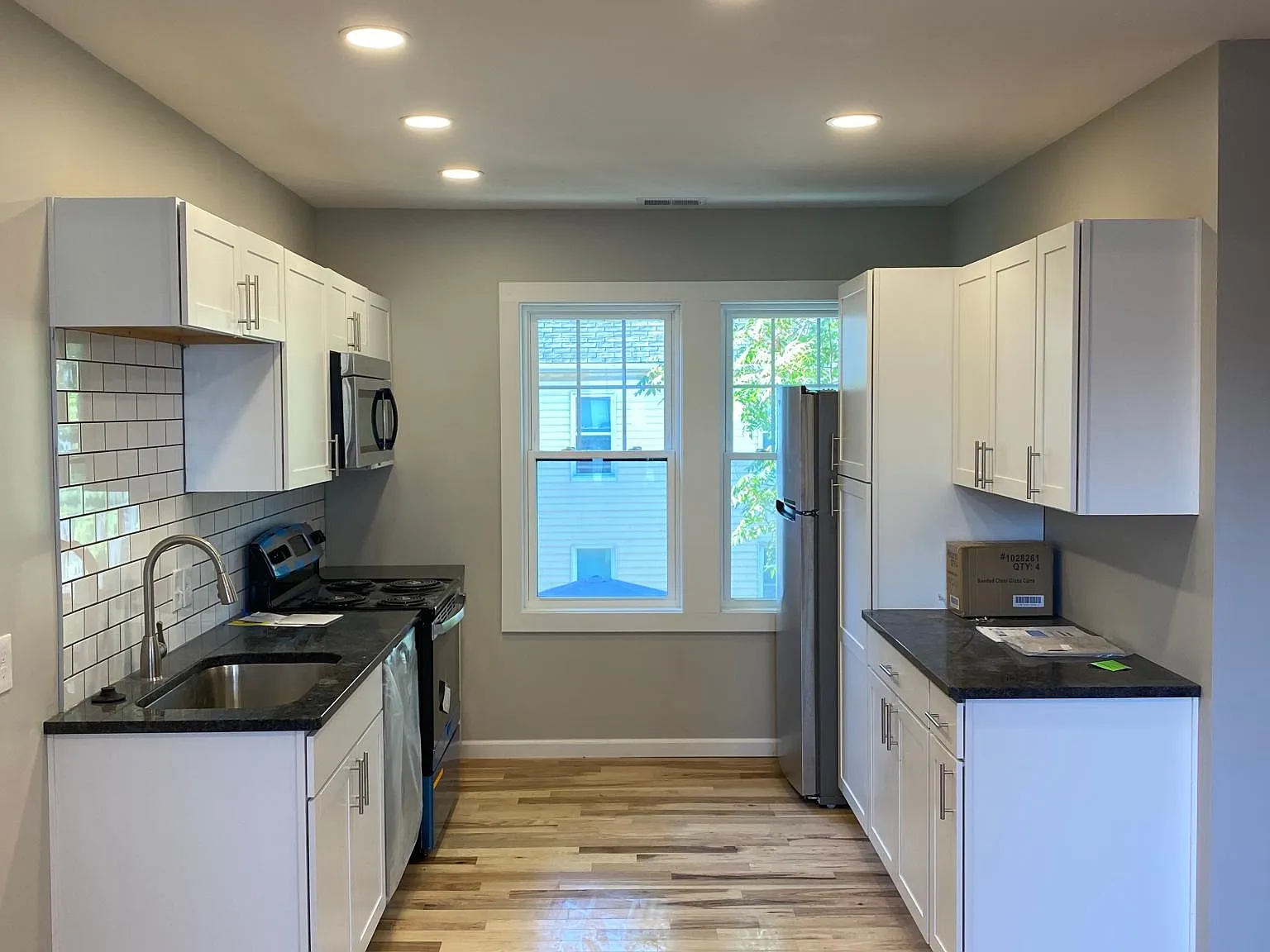 2 bed, 1000 sqft, $1,400 — Photo 1