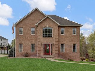 206 Rainbow Dr, Aliquippa, PA 15001