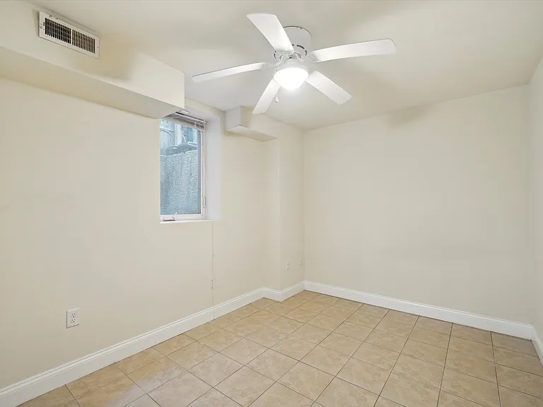 1705 Arlington St #A — Photo 13