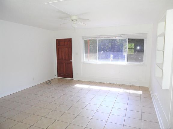 3rd image of 506 S Edgewood Cir