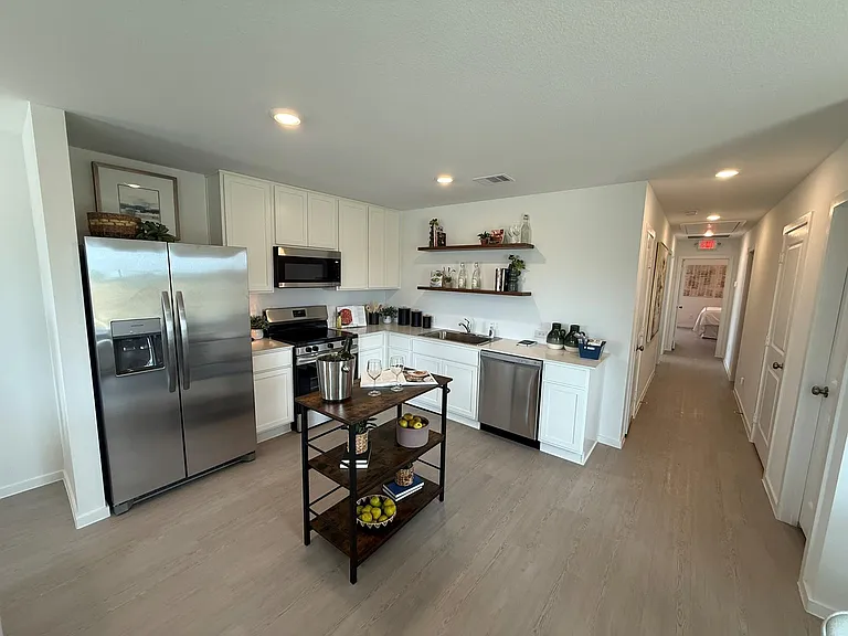 386 Lucia Way — Photo 4
