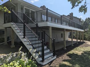 852 Holiday Dr, Sandwich, IL 60548