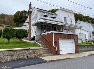 8 W Savory St, Pottsville, PA 17901