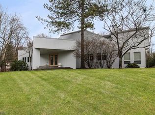 11 Far Brook Dr, Short Hills, NJ 07078