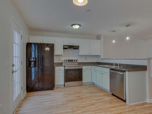 5th image of 118 Kathryn Ct