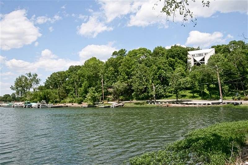 240 Arapaho Cir E, Lake Quivira, KS 66217 Zillow