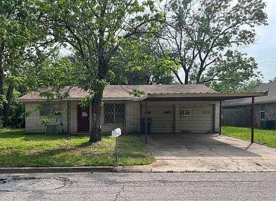 1st image of 104 S Norma Dr