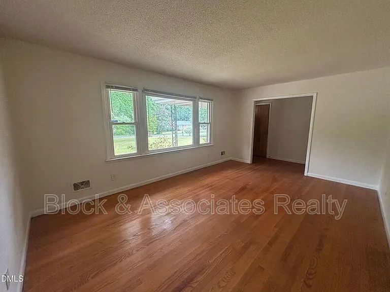 3609 Melrose Dr — Photo 29