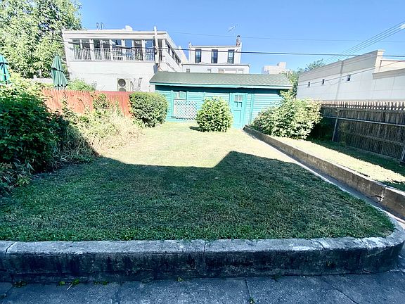 5th image of 2056 41st St