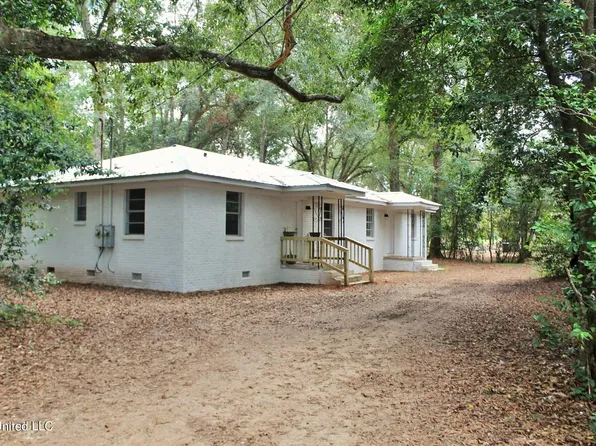 438 Manila St, Lucedale, MS 39452
