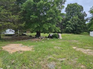 303 Dillon Dr, Clinton, SC 29325