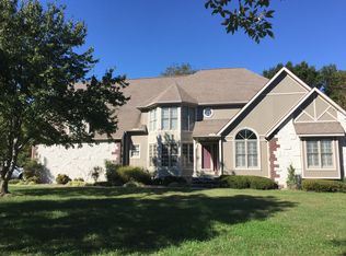 108 Huntington Cir, Pittsburg, KS 66762