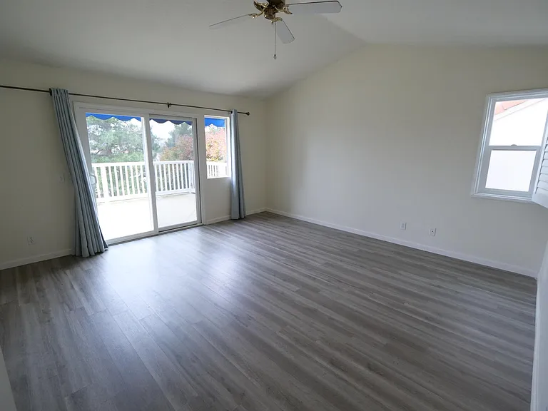 25051 Amberwood — Photo 15