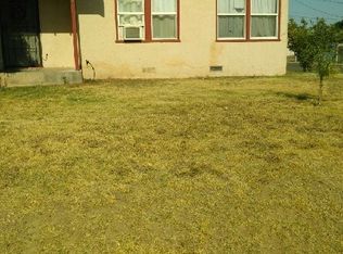 404 N Magnolia St, Woodlake, CA 93286