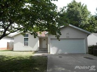 3033 W Walnut St, Springfield, MO 65802