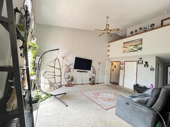 2091 South 102nd STREET #D, West Allis, WI 53227