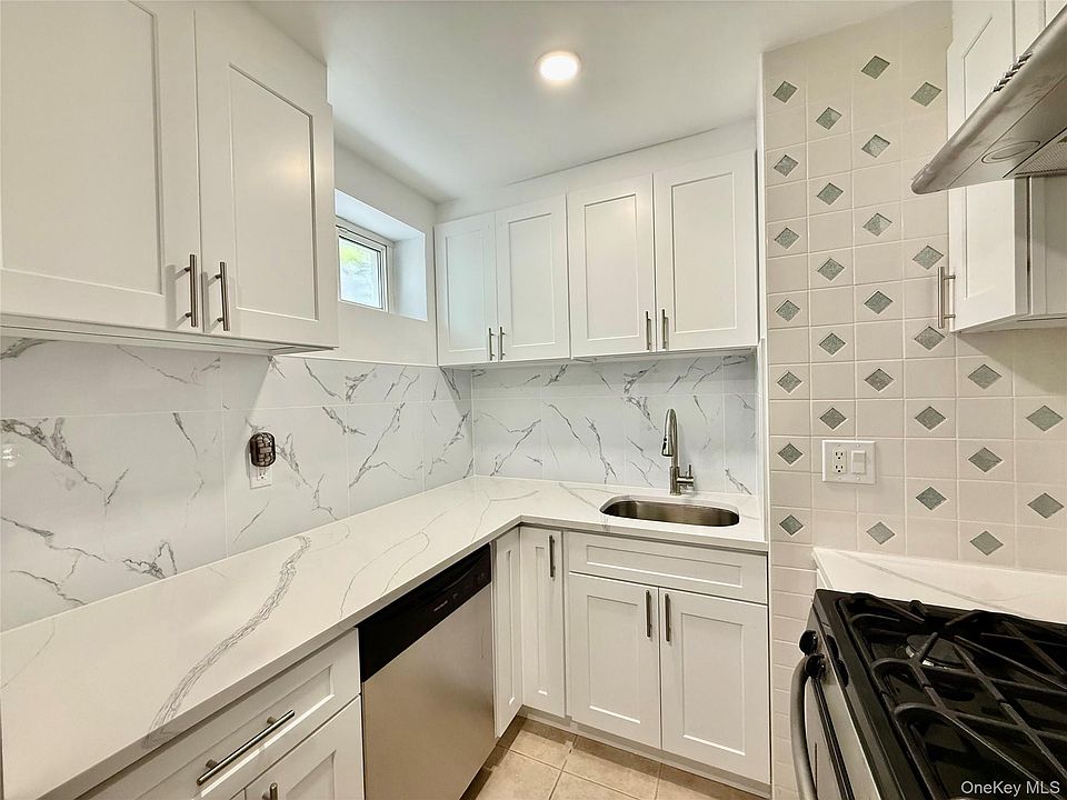 1st image of 67-45A Cloverdale Lane #167