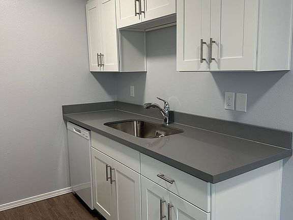 2nd image of 5013 6th Ave #2
