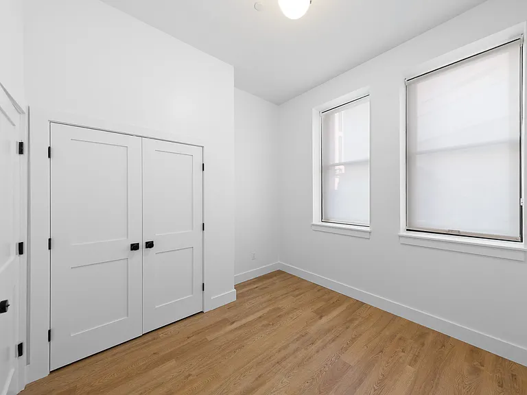99 Richmond St #101 — Photo 15