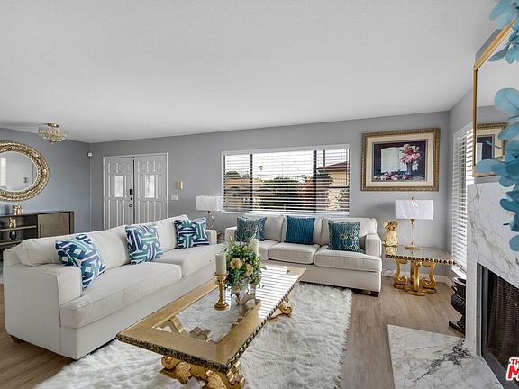 2nd image of 845 W 19th St #1